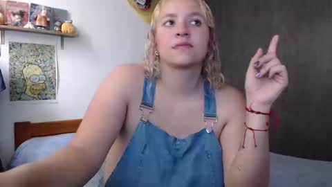 Snapshot of crystal_shadow chatting on October 17, 2025, 9:50 pm Crystal shadow online show from October 17, 2025, 9:50 pm