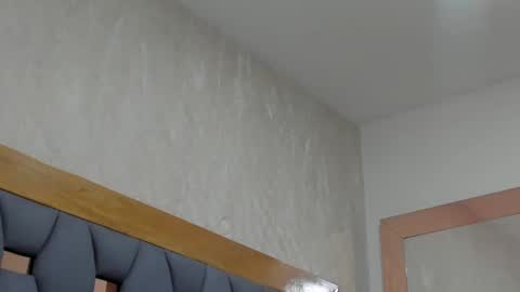 crystal_sm online show from February 16, 2026, 3:02 am