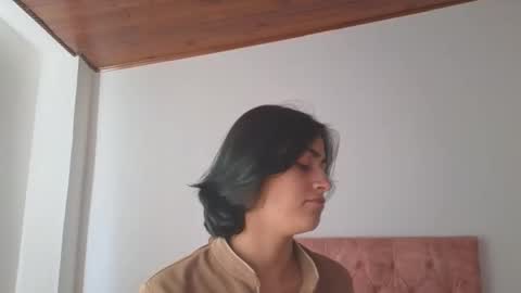 Crystal Blaze online show from October 14, 2025, 4:08 pm