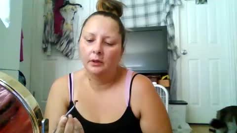 Snapshot of crystalbarbie214 chatting on September 15, 2025, 4:07 pm crystalbarbie214 online show from September 15, 2025, 4:07 pm