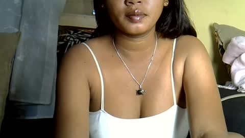 crystalbellax online show from July 14, 2026, 10:54 am