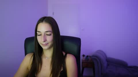 Crystalbrunette18 online show from July 10, 2026, 1:03 pm