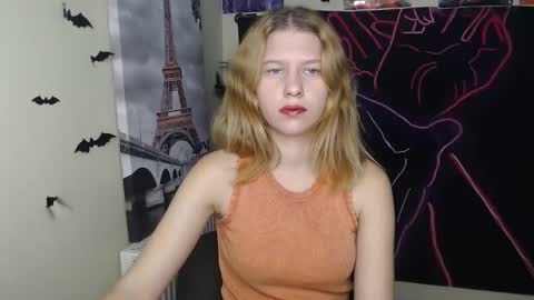 Stella online show from November 3, 2025, 7:31 am