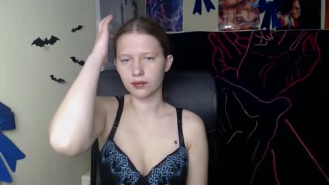 Stella online show from April 25, 2026, 6:27 pm