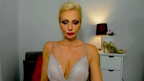 Crsyatal online show from December 31, 2024, 2:14 pm