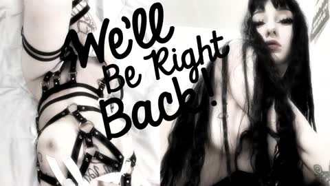 Sasha    Make me moan with patterns   good music here  online show from March 9, 2026, 3:16 pm