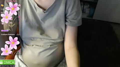 Snapshot of crystalyss chatting on October 7, 2025, 2:53 am Lia online show from October 7, 2025, 2:53 am