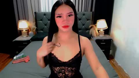 Snapshot of crytastal_lust1212 chatting on June 11, 2026, 9:29 am bea takashi online show from June 11, 2026, 9:29 am