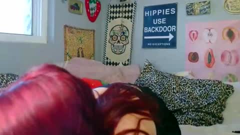     online show from November 15, 2025, 6:26 pm