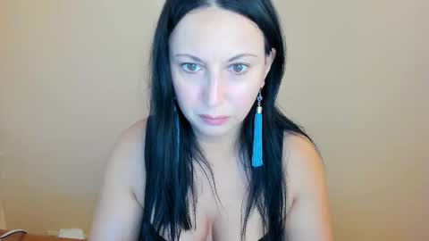 Snapshot of cuckqueenxxl chatting on September 12, 2025, 12:38 pm HELEN online show from September 12, 2025, 12:38 pm