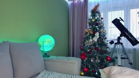 Snapshot of cuddle_kitten chatting on January 1, 2025, 11:49 am Alexia online show from January 1, 2025, 11:49 am