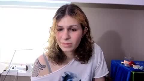 cuddleavenue online show from June 12, 2026, 7:57 pm