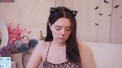 Ellie online show from November 23, 2025, 5:02 pm