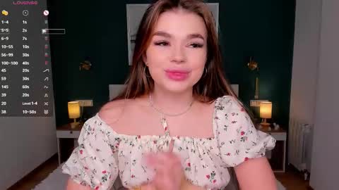 Snapshot of cuddles_jane chatting on March 8, 2026, 7:23 am Silvia online show from March 8, 2026, 7:23 am