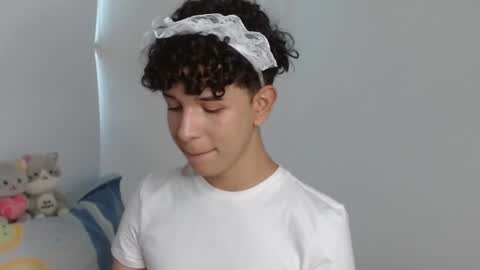 Cuddly online show from January 16, 2025, 4:39 pm