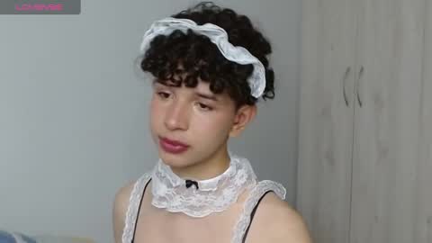 Cuddly online show from February 18, 2025, 4:37 pm