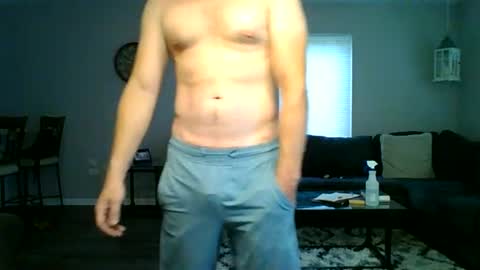 Lloyd Wallace online show from June 19, 2026, 11:41 pm