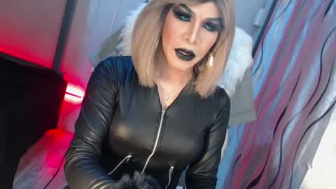 CUMMELA SLUTI online show from July 8, 2026, 12:15 am