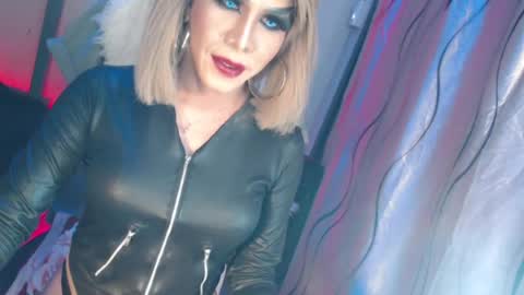 CUMMELA SLUTI online show from July 17, 2026, 10:11 am