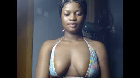 Snapshot of cum_ebony_petitxx chatting on December 5, 2025, 3:37 am cath online show from December 5, 2025, 3:37 am