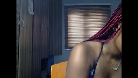 Snapshot of cum_ebony_petitxx chatting on January 16, 2026, 7:12 am cath online show from January 16, 2026, 7:12 am