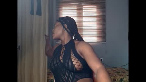 Snapshot of cum_ebony_petitxx chatting on February 5, 2026, 7:13 am cath online show from February 5, 2026, 7:13 am