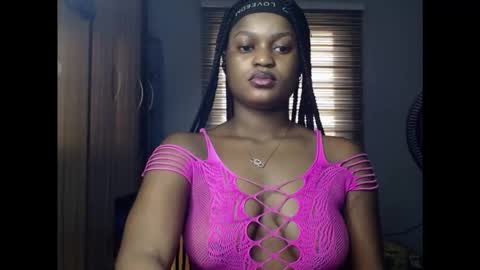 Snapshot of cum_ebony_petitxx chatting on February 8, 2026, 7:01 am cath online show from February 8, 2026, 7:01 am