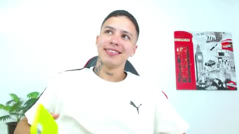 cumandres online show from April 1, 2026, 3:09 pm