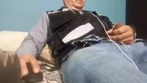 cumbian_chero online show from September 19, 2025, 6:08 pm