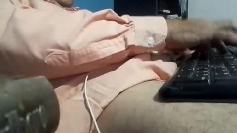 cumbian_chero online show from November 19, 2025, 5:29 am