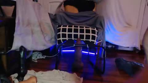 Cumdumpslave2use online show from April 27, 2026, 8:45 am