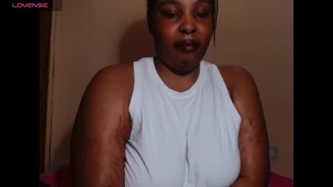 Snapshot of cumfordaddy111 chatting on June 19, 2026, 12:53 pm Sweet mona online show from June 19, 2026, 12:53 pm