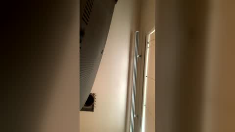 cummer23245 online show from April 19, 2026, 3:22 pm