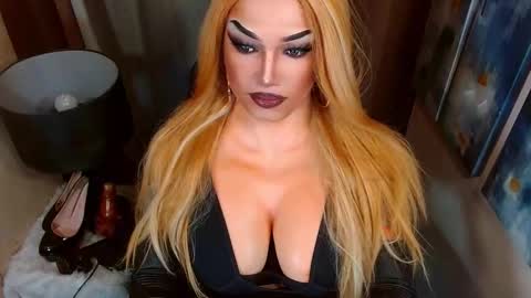 Cattaleya online show from December 18, 2025, 7:14 am