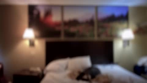 i love to be held unconcious online show from October 13, 2025, 2:50 pm