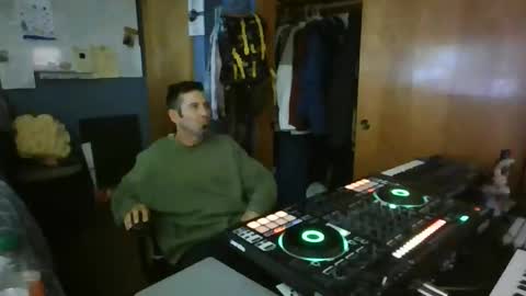 cumonmeplease6 online show from March 10, 2026, 7:13 am