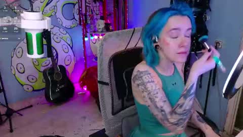 Snapshot of cumpotikeve chatting on July 13, 2026, 5:43 am CUMpotikEve online show from July 13, 2026, 5:43 am
