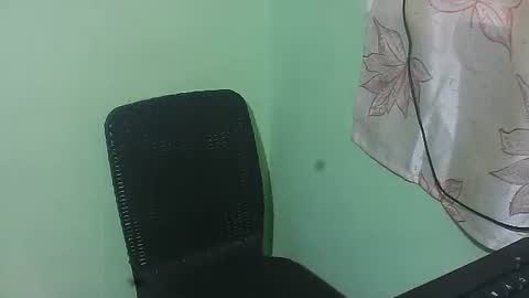 cumwhore4uxox online show from February 13, 2026, 10:50 pm