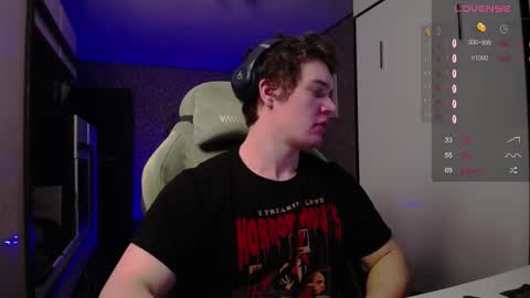 Snapshot of cumzan_ chatting on February 17, 2025, 9:35 am Tarzan online show from February 17, 2025, 9:35 am