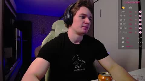 Snapshot of cumzan_ chatting on February 21, 2025, 6:37 pm Tarzan online show from February 21, 2025, 6:37 pm