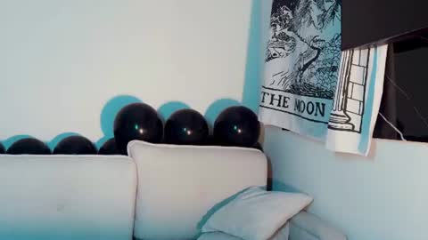 cupcakesoul online show from July 19, 2026, 4:44 pm