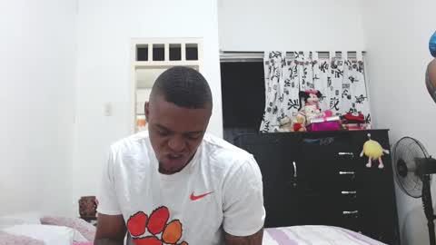 dominic and julieta... independent models online show from January 21, 2025, 10:08 am