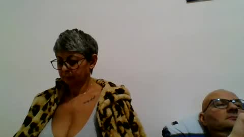 Snapshot of cuplu4346529860 chatting on December 4, 2024, 7:34 pm couple online show from December 4, 2024, 7:34 pm
