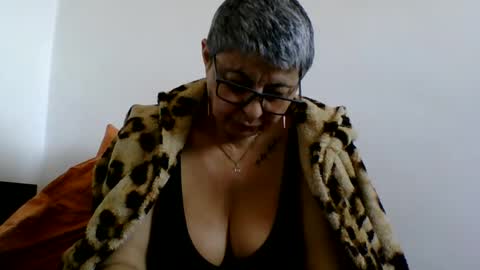 Snapshot of cuplu4346529860 chatting on March 5, 2025, 12:11 pm couple online show from March 5, 2025, 12:11 pm