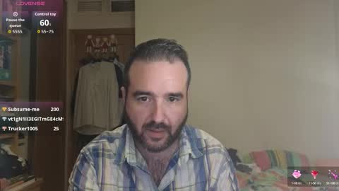 curiosillo1983 online show from October 12, 2025, 5:34 pm