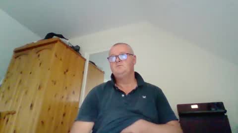 Snapshot of curiousax77 chatting on October 14, 2025, 12:50 pm curiousax77 online show from October 14, 2025, 12:50 pm
