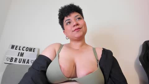 Bruna  online show from February 7, 2025, 3:45 am