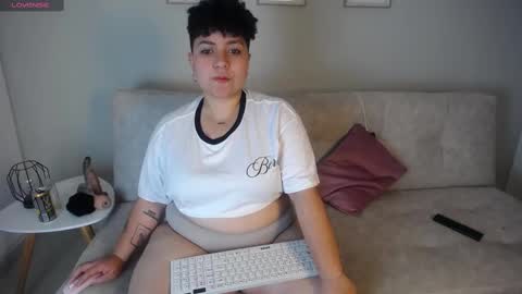 Bruna  online show from September 27, 2025, 2:27 am