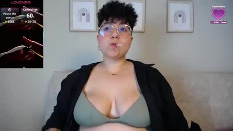 Bruna  online show from October 1, 2025, 3:34 am