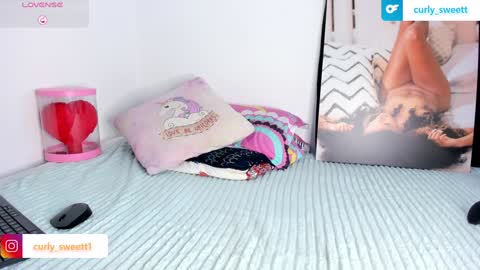 Curly  -  OF- CURLY SWEETT online show from December 12, 2024, 2:33 pm